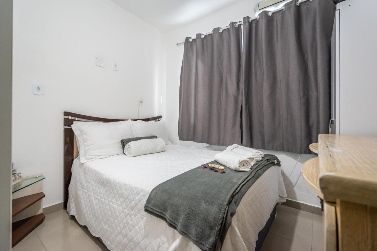Em Frente Ao Shopping Atlantico! Com Sacada, Garagem E Ar Condicionado Apartamento